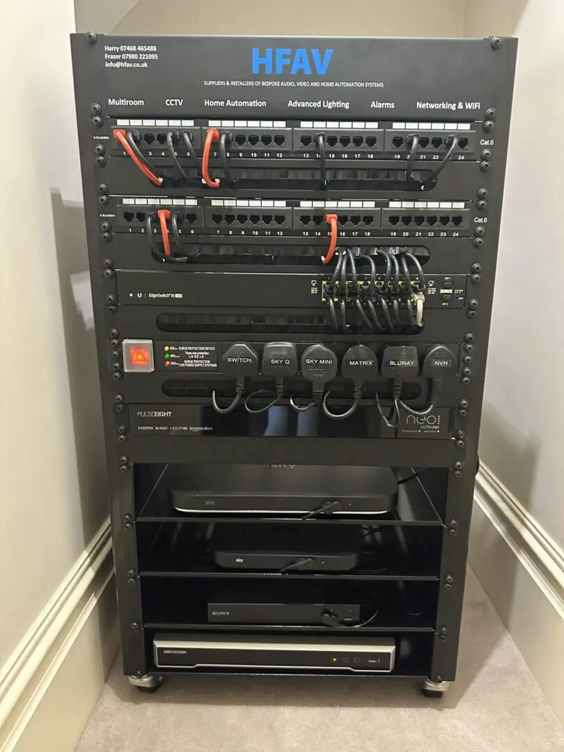 6719447378d0d_Av Rack 2